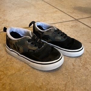 Vans black and camo. Toddler Sz 7